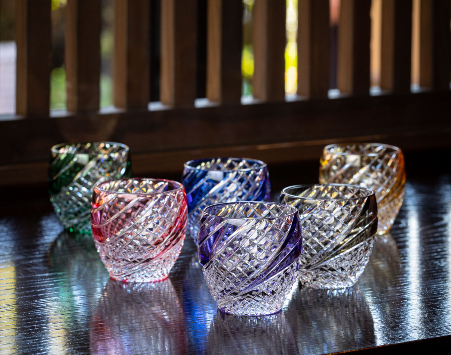 江戸切子 冷酒杯＜魚子流し紋＞ | カガミクリスタル
