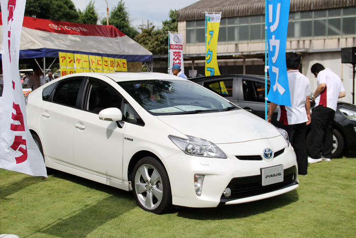 茨城トヨタさんの車輛展示コーナー